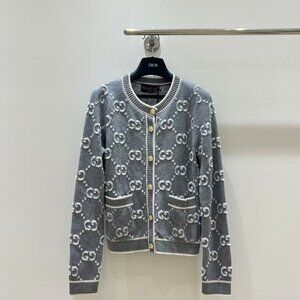 Gucci 2024 GG wool monogram bouclé jacquard cardigan in Grey and Ivory size L
